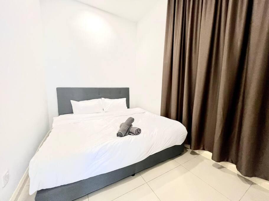 Walk To Legoland, D'Pristine Medini Apartment นุสาจายา ภายนอก รูปภาพ