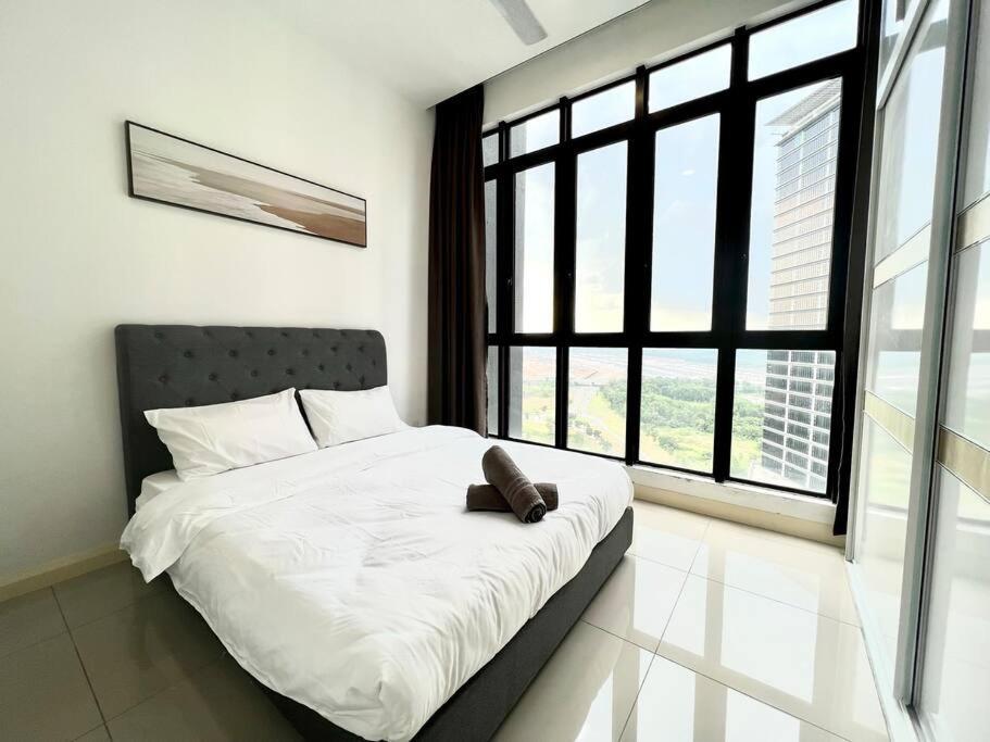 Walk To Legoland, D'Pristine Medini Apartment นุสาจายา ภายนอก รูปภาพ