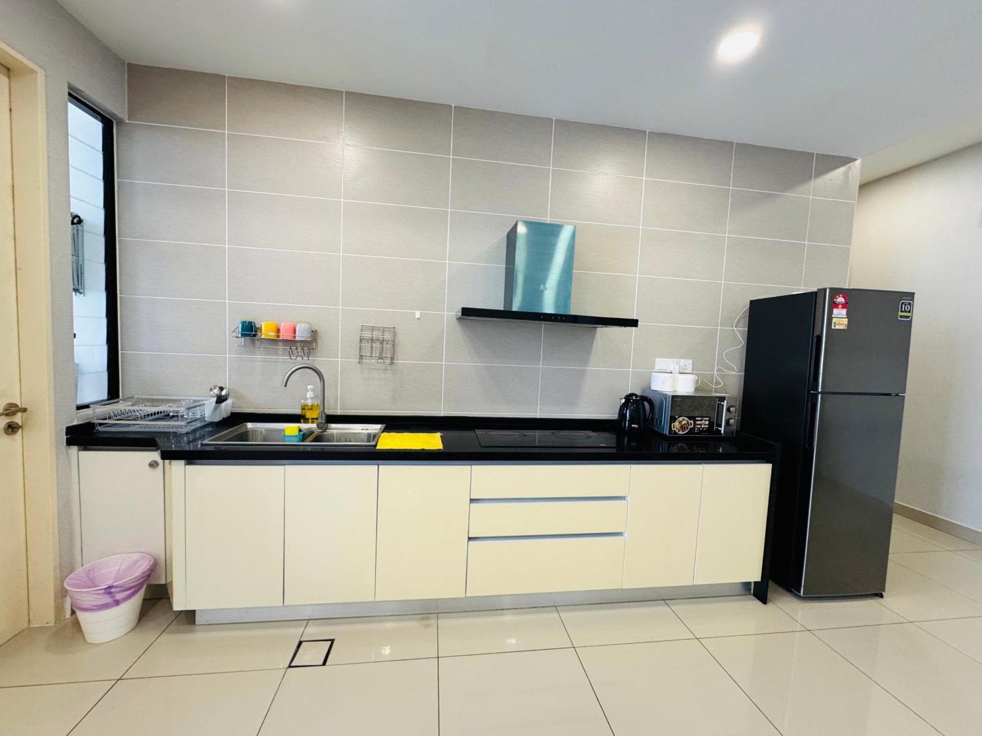 Walk To Legoland, D'Pristine Medini Apartment นุสาจายา ภายนอก รูปภาพ