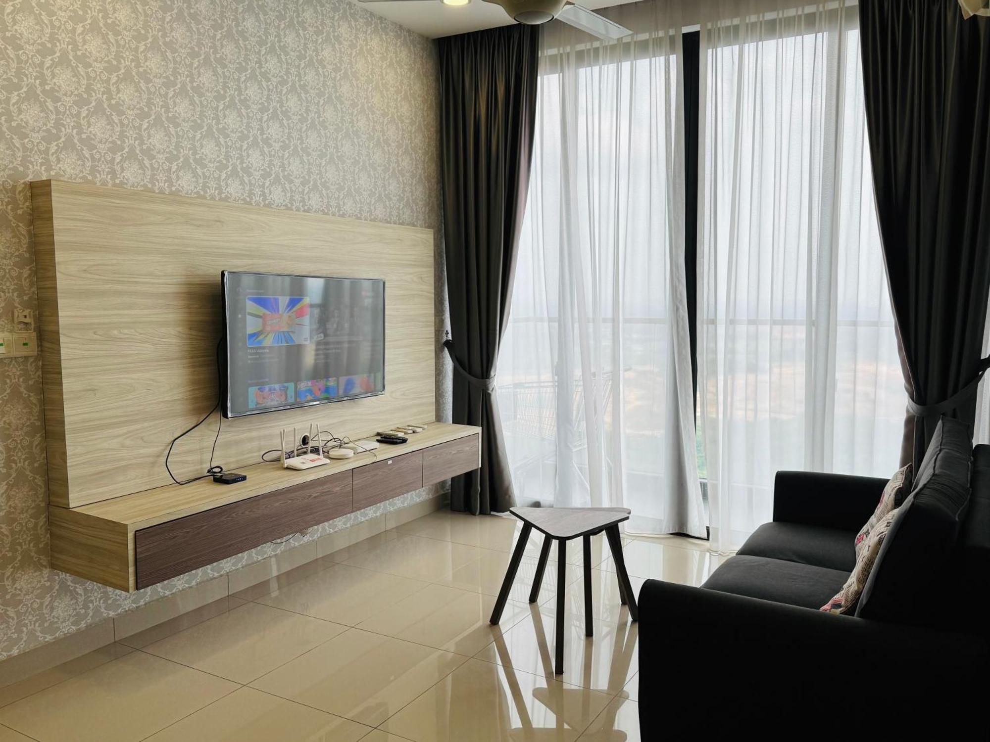 Walk To Legoland, D'Pristine Medini Apartment นุสาจายา ภายนอก รูปภาพ